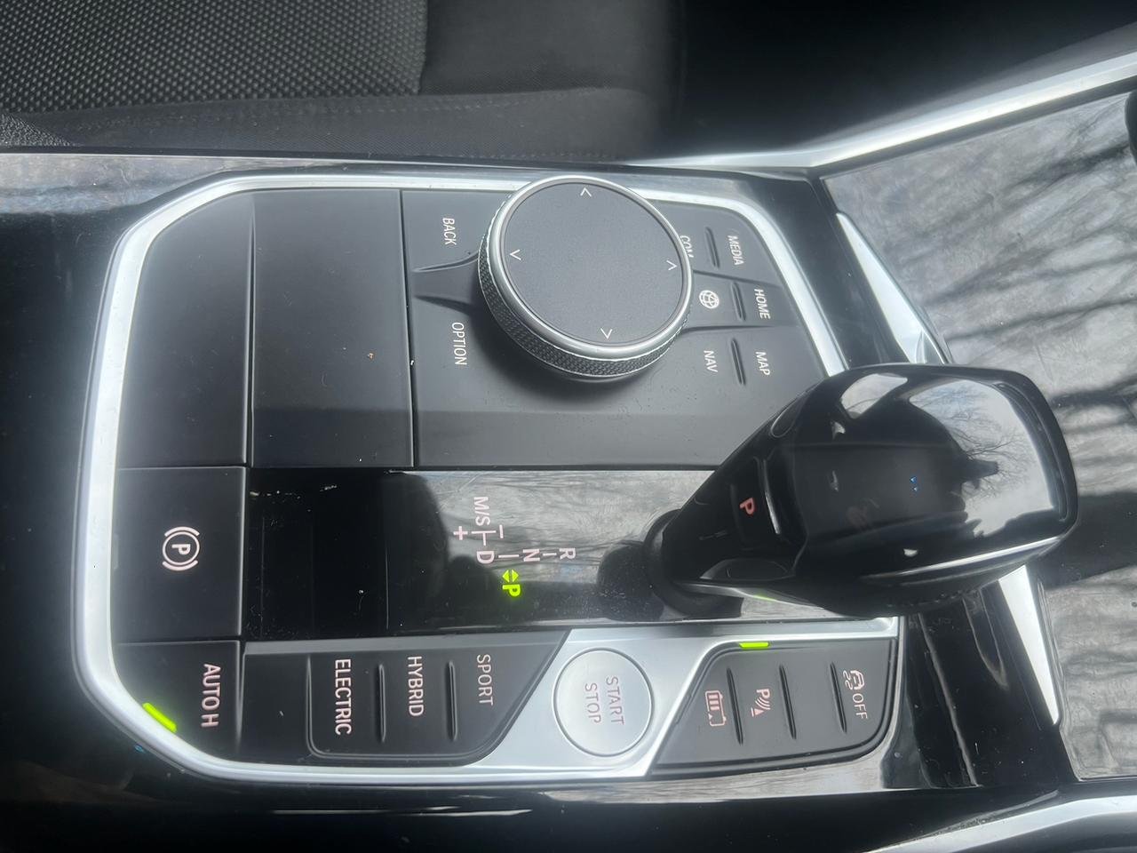 BMW 330E Gallery Image