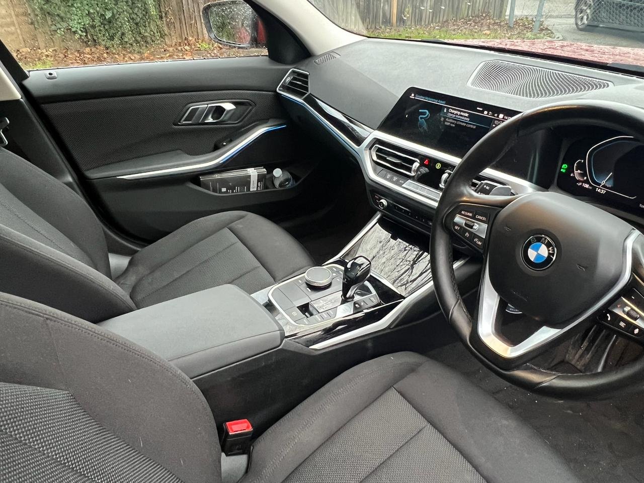 BMW 330E Gallery Image