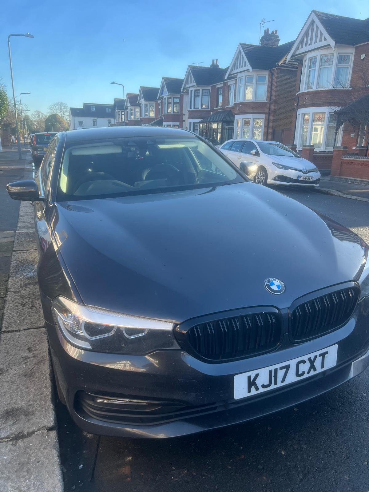 BMW 520 Gallery Image